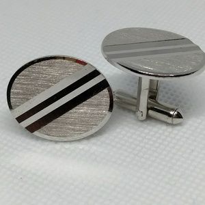 Silver tone cuff links brushed and gloss geometric